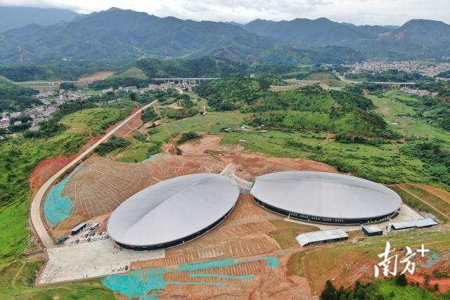 b8fd5177c6.jpg b8fd5177c6.jpg